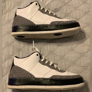 Nike jordan AJF 3. Size 1Y.